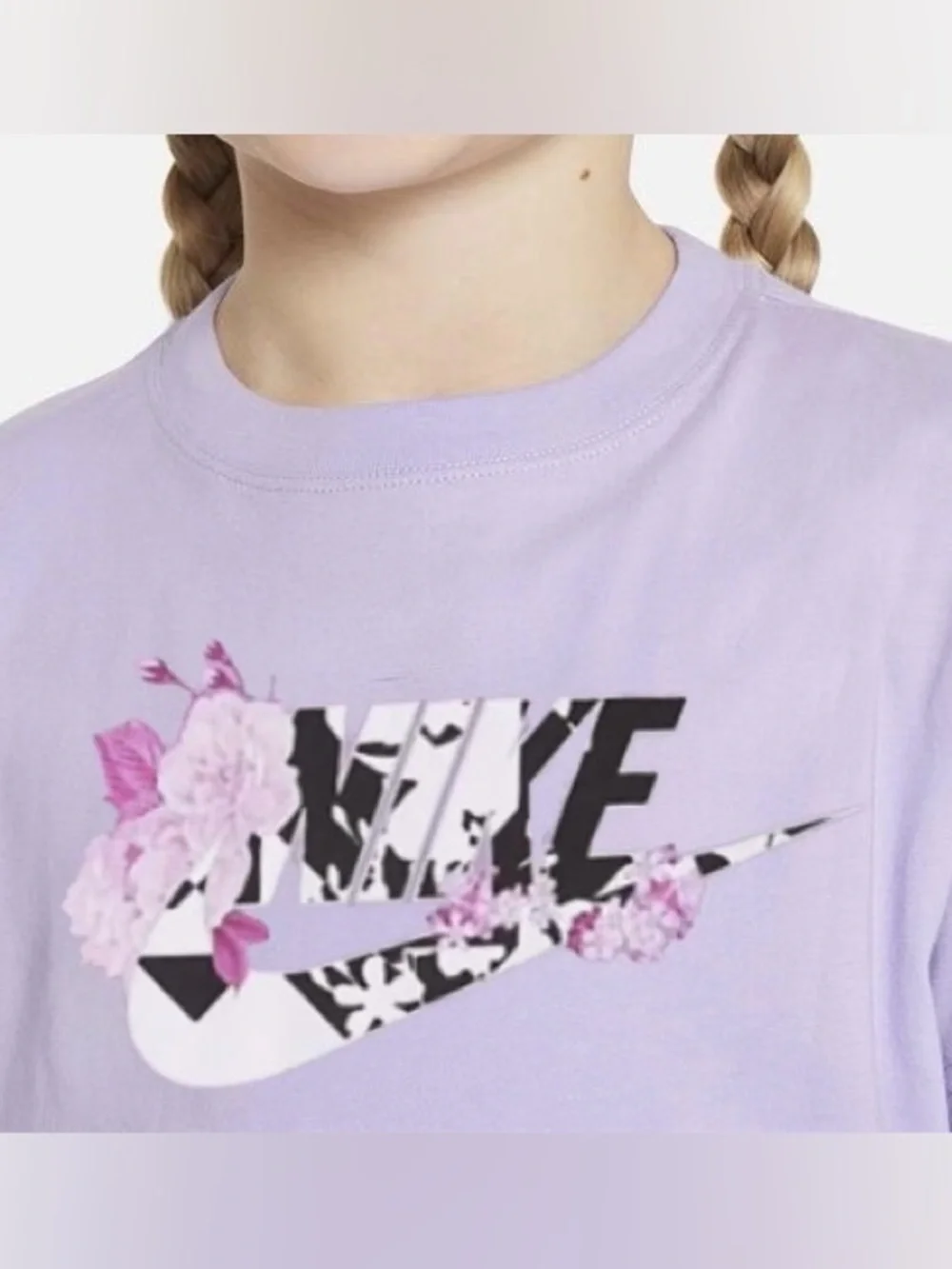 Nike Sportswear Big Kids' (Girls') Center Logo Short Sleeve T-Shirt Purple Youth